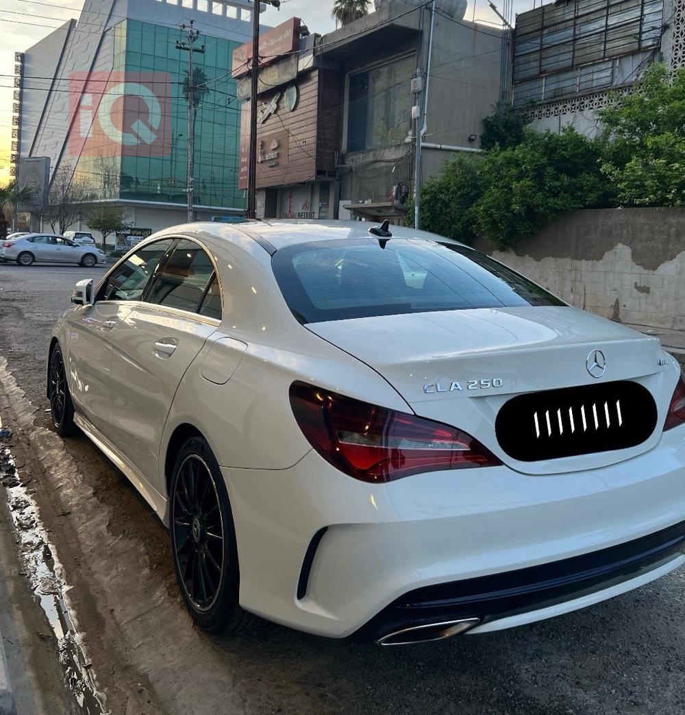 مرسيدس بنز CLA